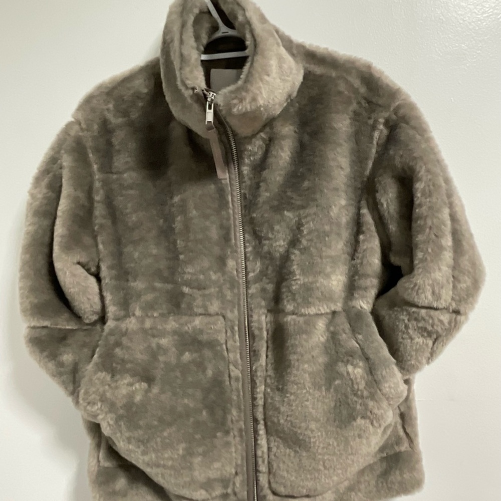 H&M Taupe Faux Fur Coat Oversized Size XS - Picture 3 of 10